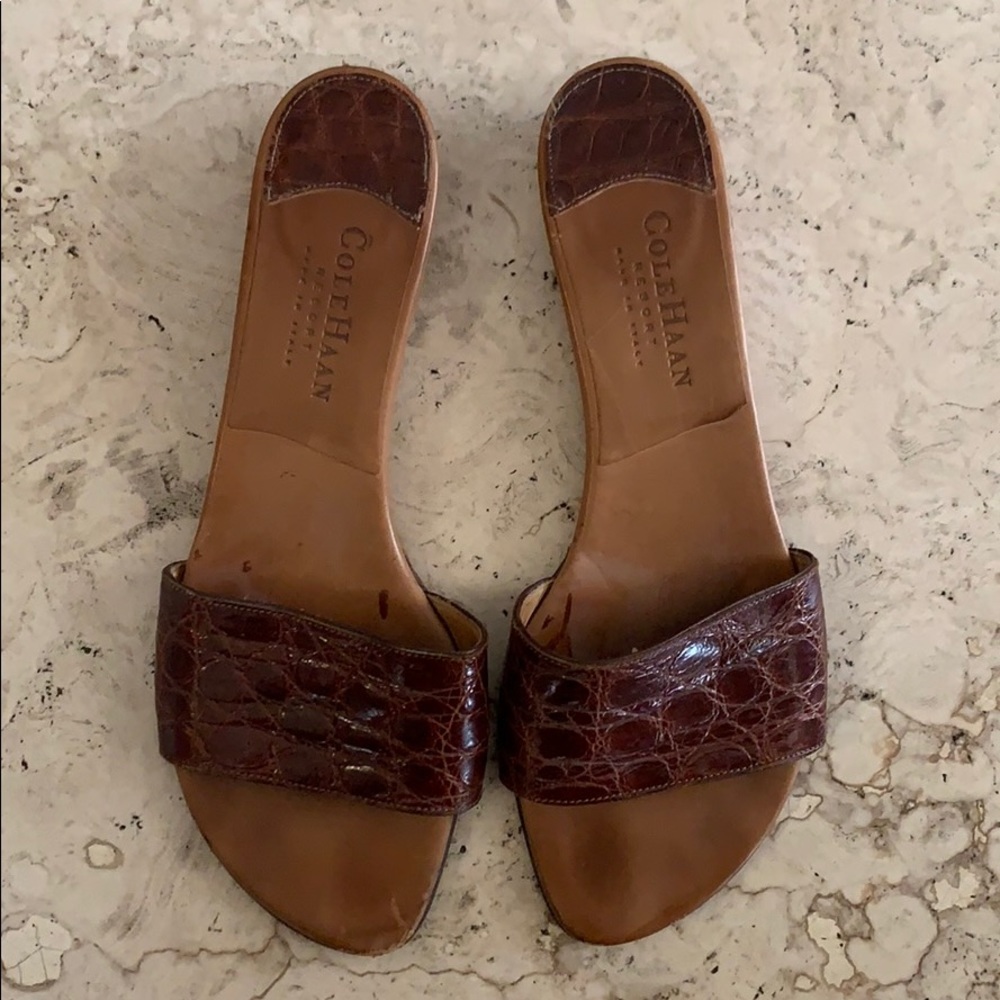 COLE HAAN embossed leather slide size 8